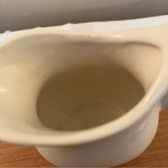 VTG McCoy Small White And  Blue Floral Pitcher Creamer Cottagecore Maximalist - Picture 8 of 8